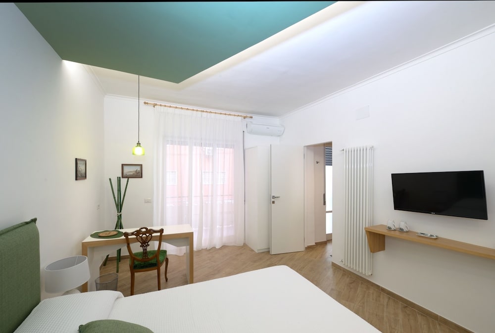 Deluxe Room, 1 King Bed, Terrace (Ischia)