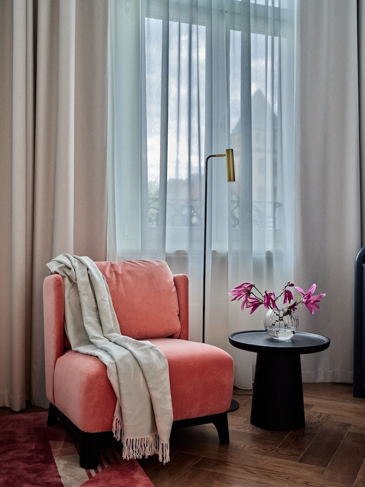 Standard Single Room - Photo 2