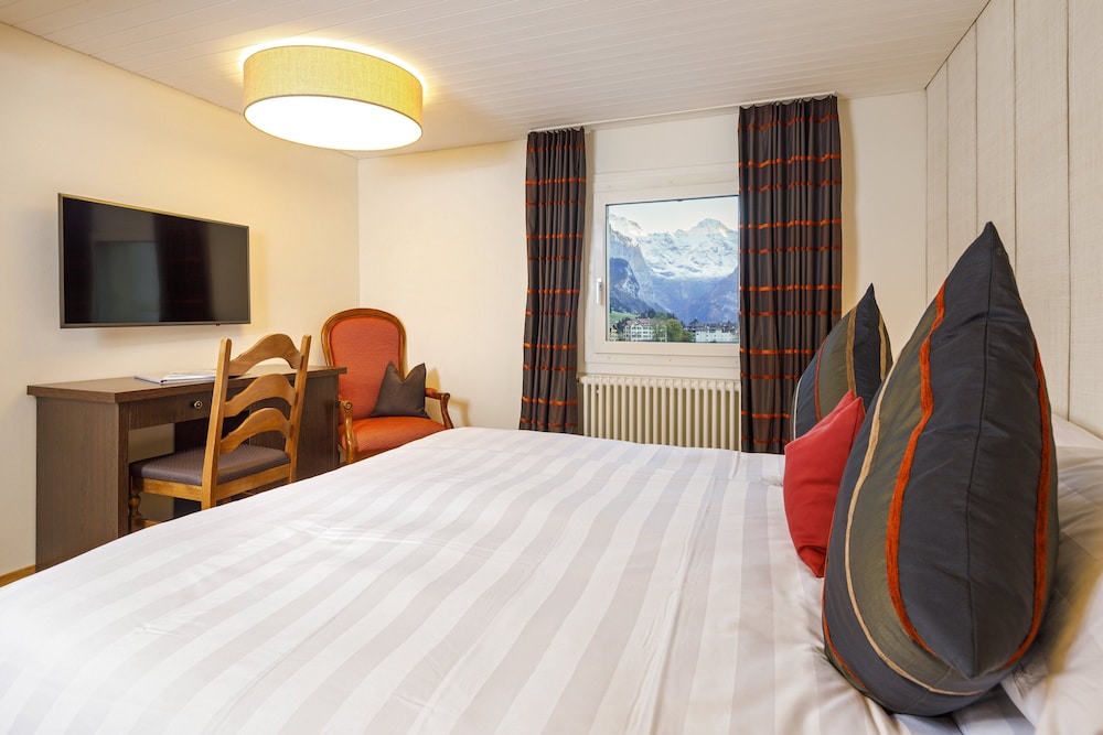Suite, Balcony, Mountain View (Jungfrau) - Photo 7