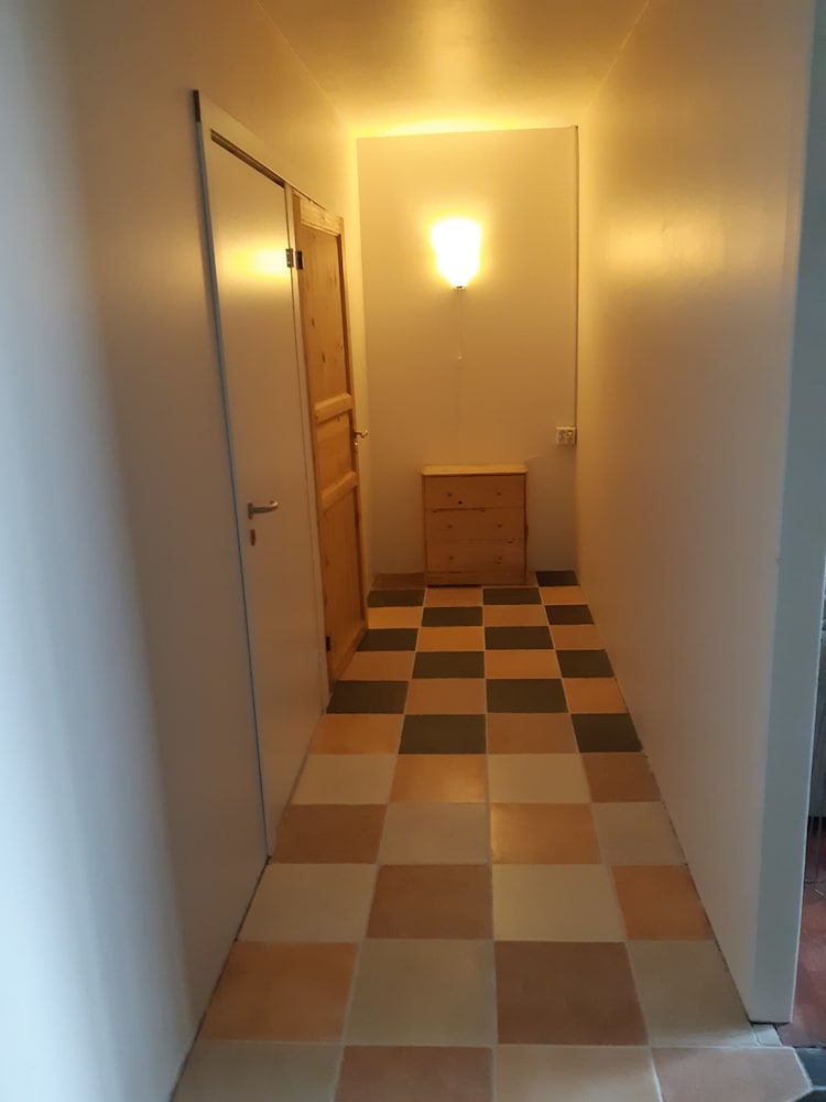 Comfort Apartment, 3 Bedrooms photo 2