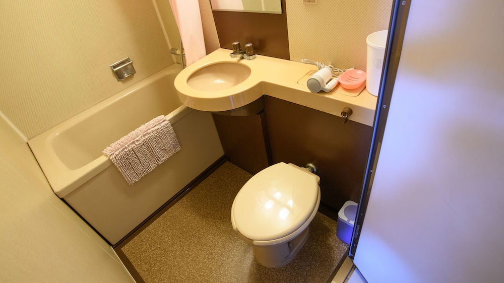 Basic Twin Room(Electronic Cigarette OK) photo 3
