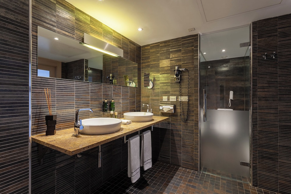 The Level, Junior Suite - Photo 4