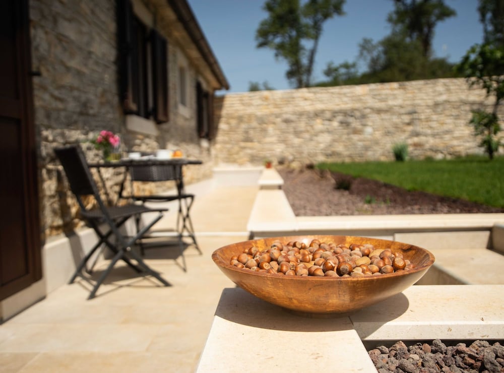 House (The Poolside Stone House in Bale) photo 3