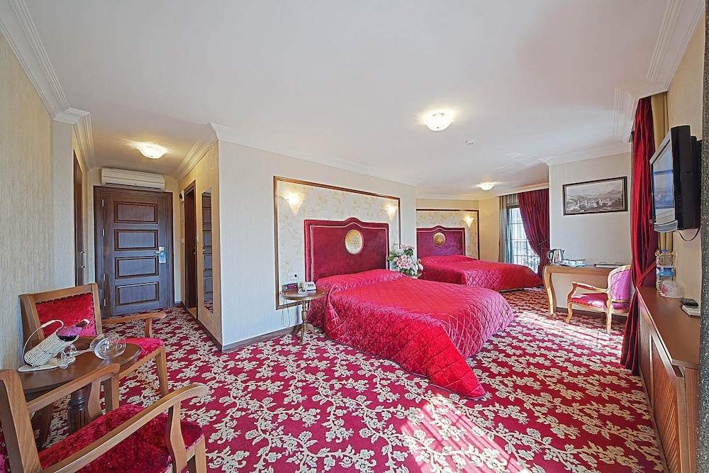 Family Quadruple Room photo 2