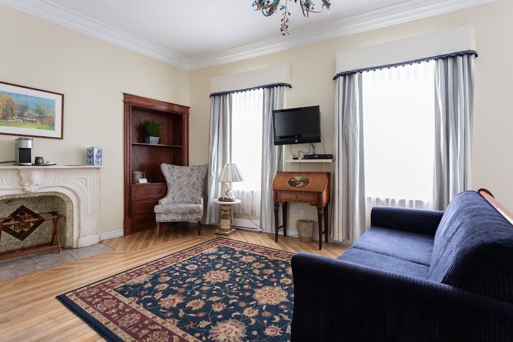 Superior room, 1Queen bed (without elevator access) - Photo 2