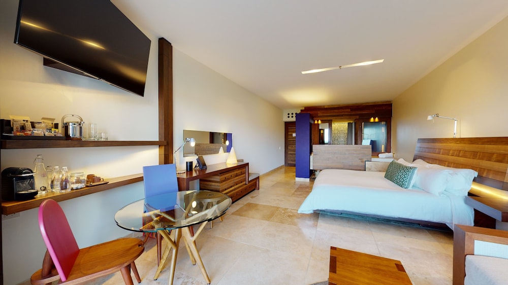 Suite Ocean View photo 2