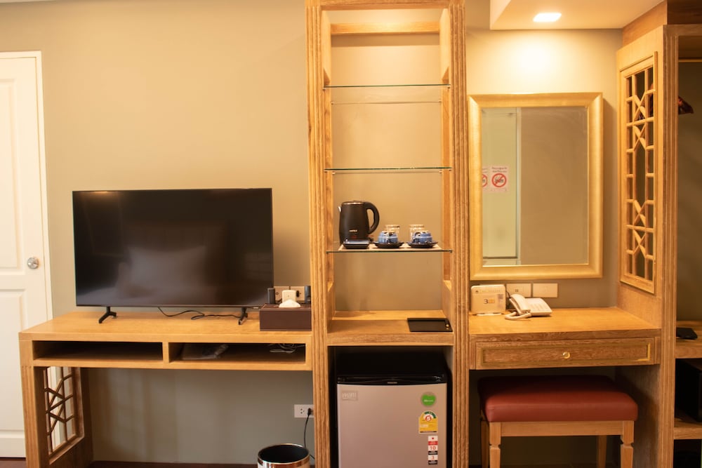 Deluxe Twin Room photo 3