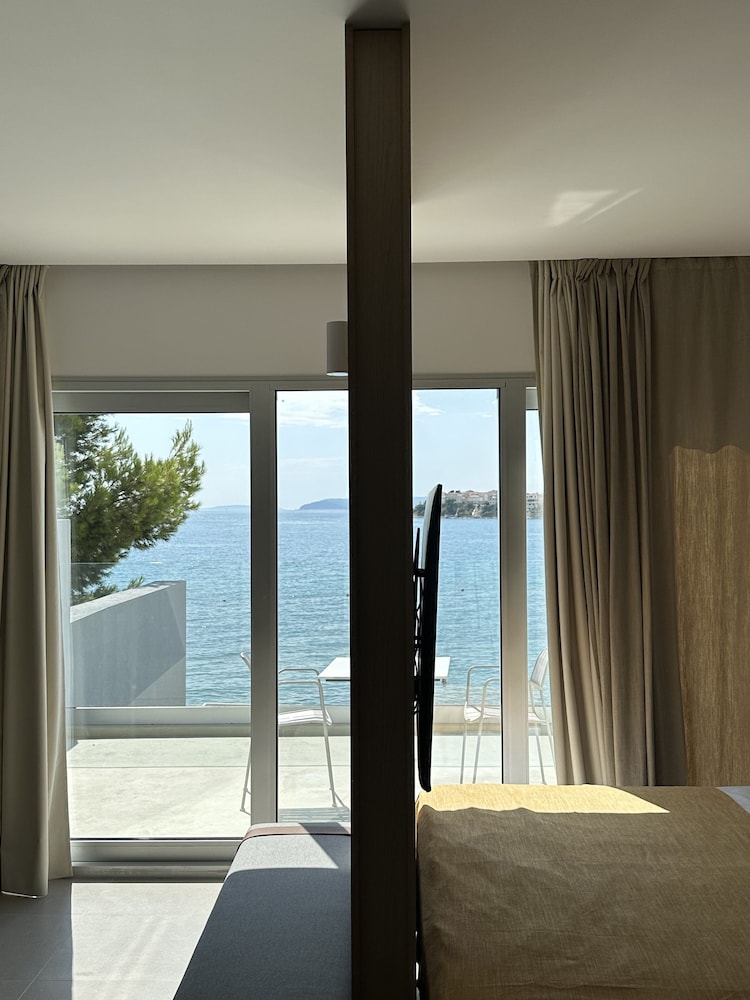 Premium Suite