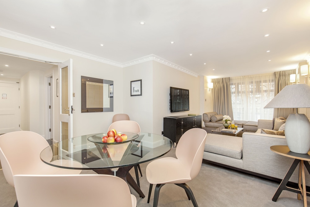Signature Apartment, 1 Bedroom photo 3