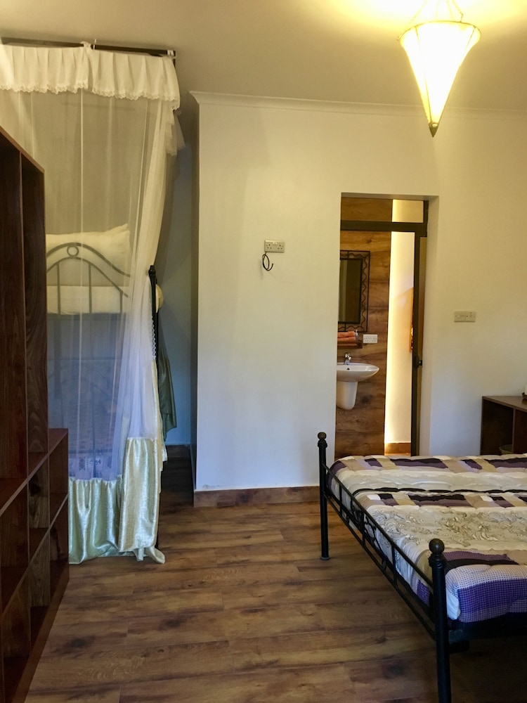 Superior Triple Room, Private Bathroom, Pool View