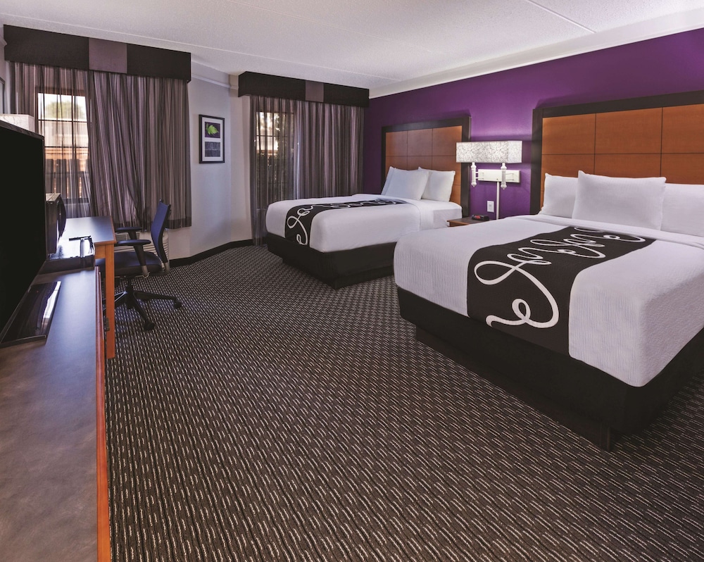 Room, 2 Double Beds, Accessible, Smoking (Tub with Grab Bars) - Photo 1