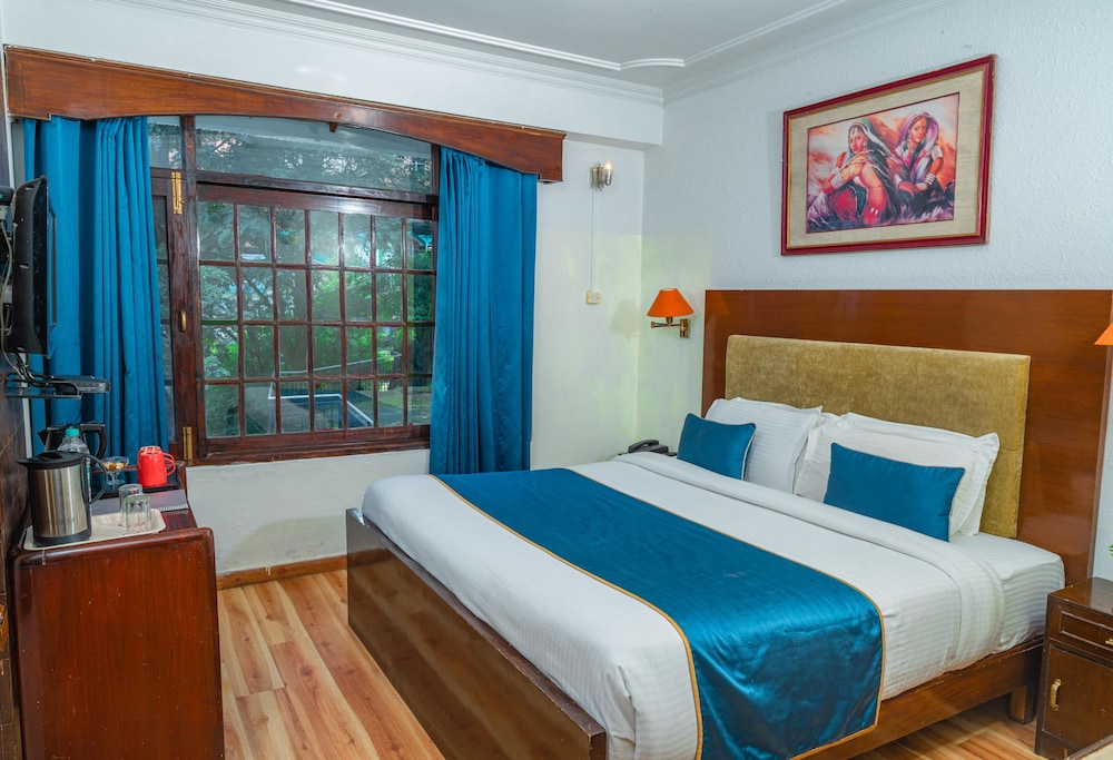 Standard Room, 1 Double Bed, Private Bathroom - Photo 4