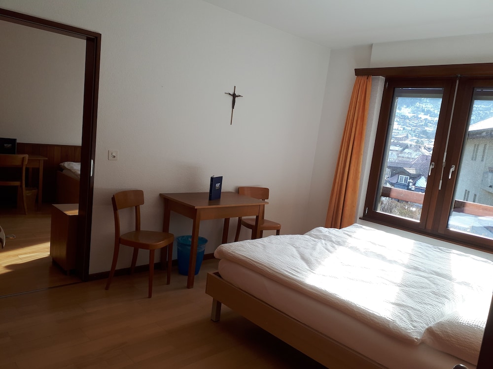 Standard Quadruple Room, Multiple Beds photo 3