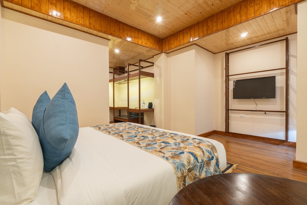 Premium Room - Photo 9
