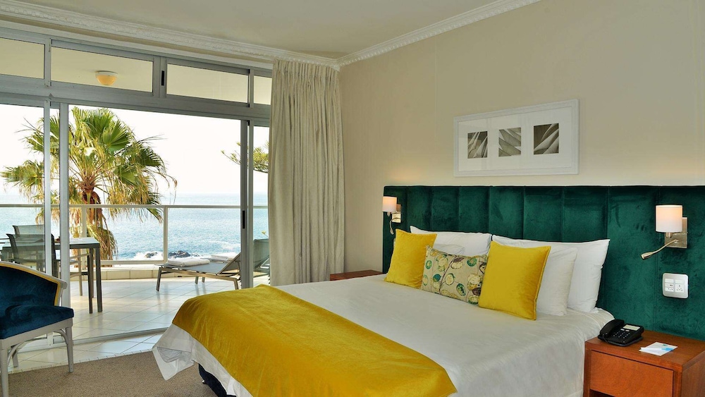Suite, 2 Bedrooms - Photo 16