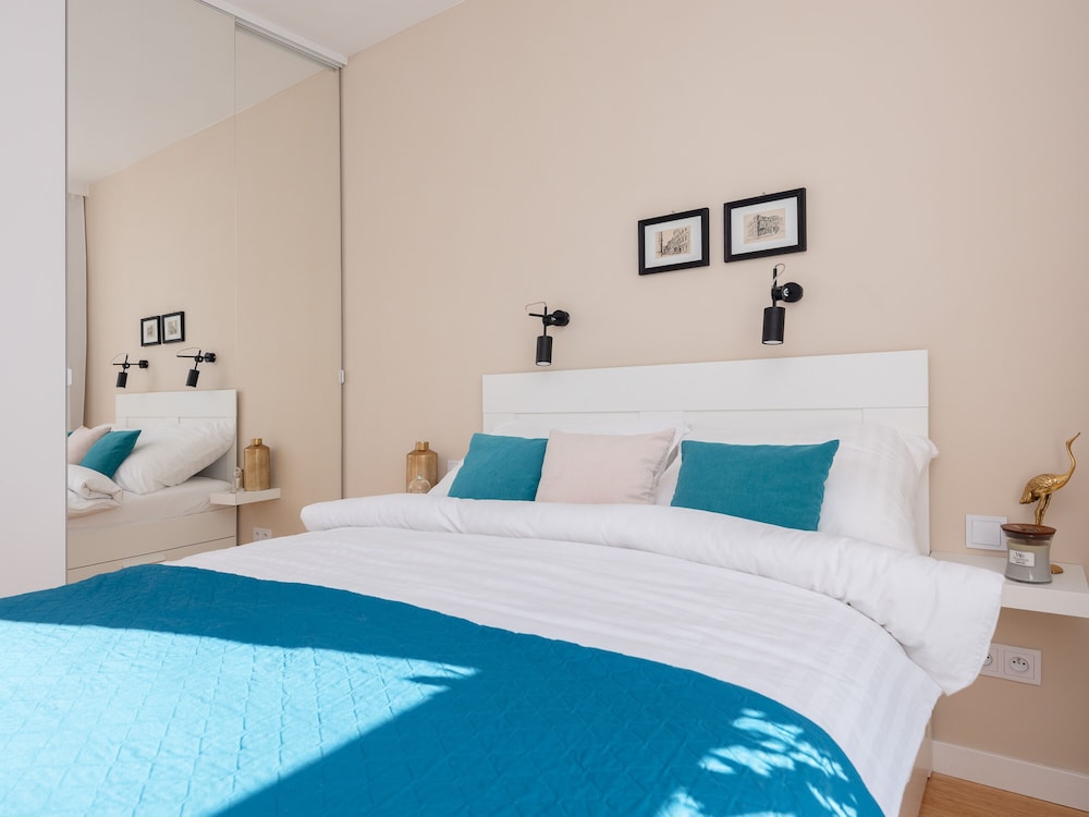Superior Apartment, 1 Queen Bed with Sofa bed, Non Smoking photo 2