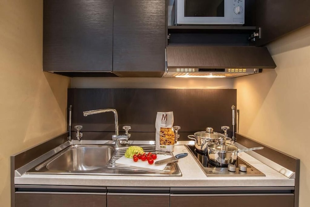 Business Condo photo 3