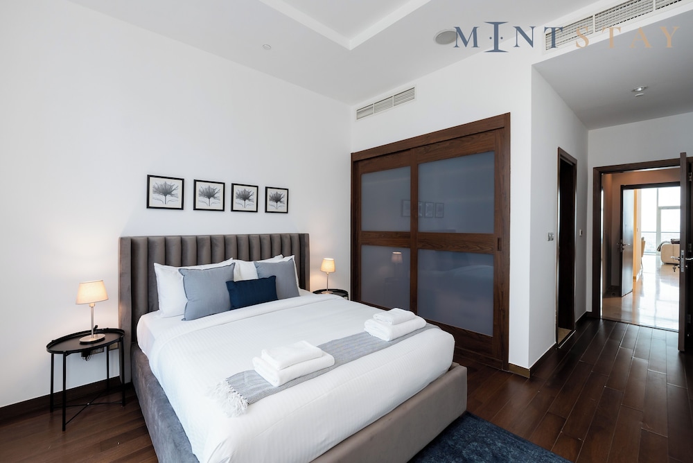 Luxury Apartment, 3 Bedrooms, Sea View photo 3