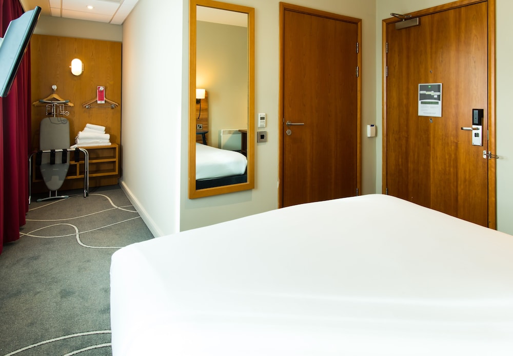 Room, 1 Double Bed (The Queen) photo 3