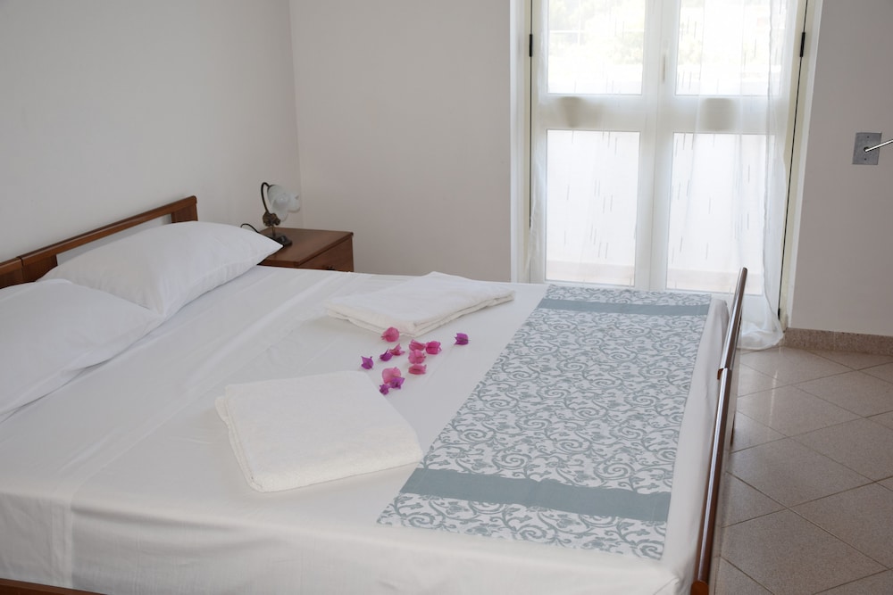Triple Room, Balcony photo 2