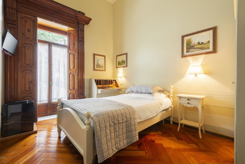 Classic Single Room