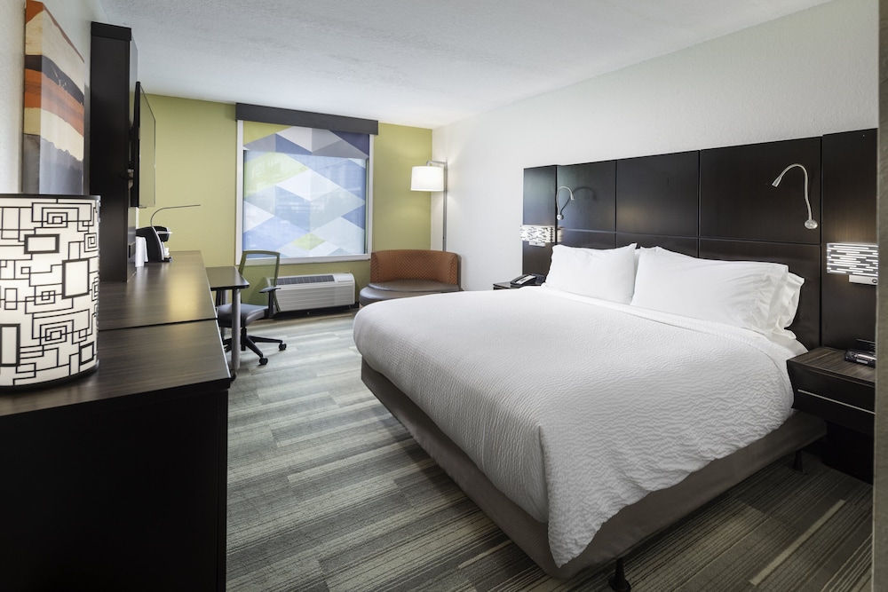 Standard Room, 1 King Bed - Photo 3