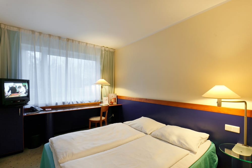 Standard Double Or Twin Room photo 3