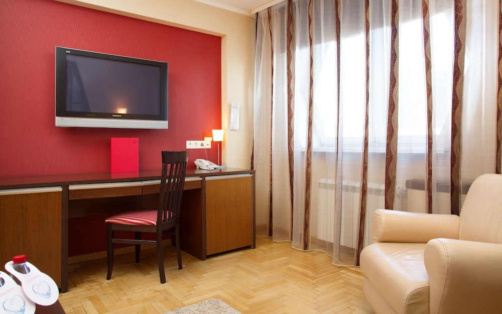 Suite, 1 Bedroom photo 2