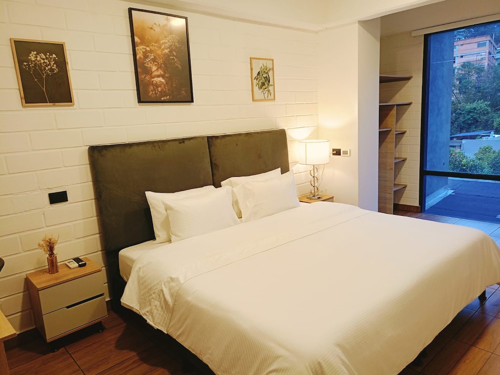 Deluxe Double Room photo 3
