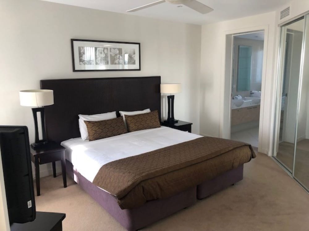 2 bedroom Rooftop Spa Apartment