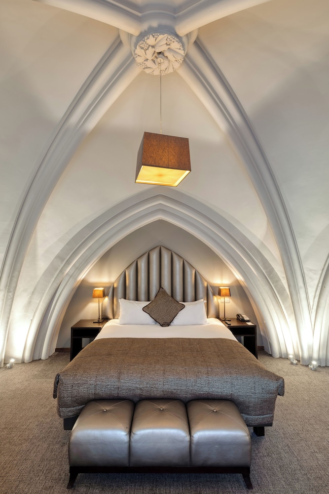 Deluxe Studio Suite - Photo 3