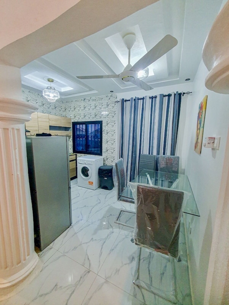 Apartment, 2 Bedrooms, Smoking, Balcony photo 3