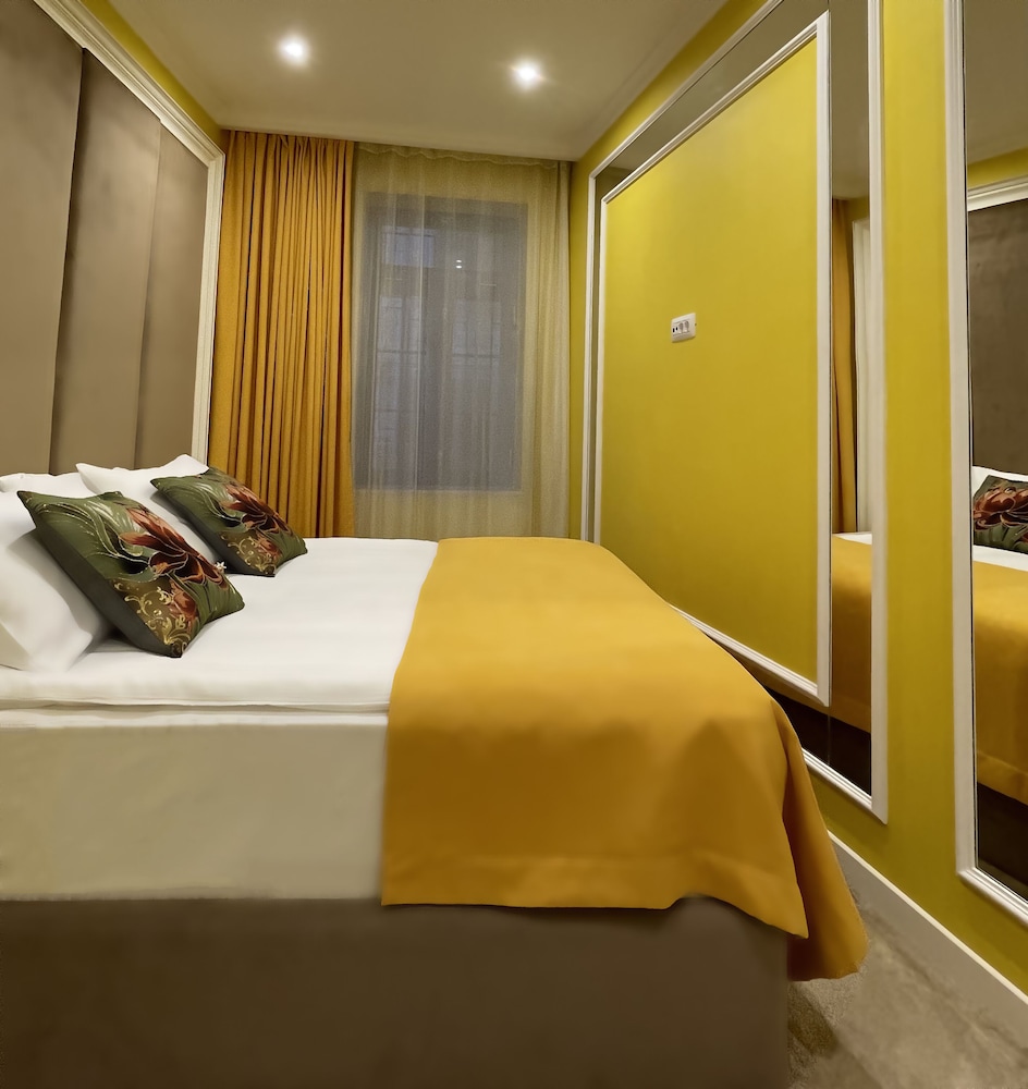 Standard Room photo 2