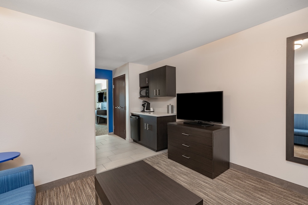 Suite, 2 Queen Beds, Mountain View - Photo 3