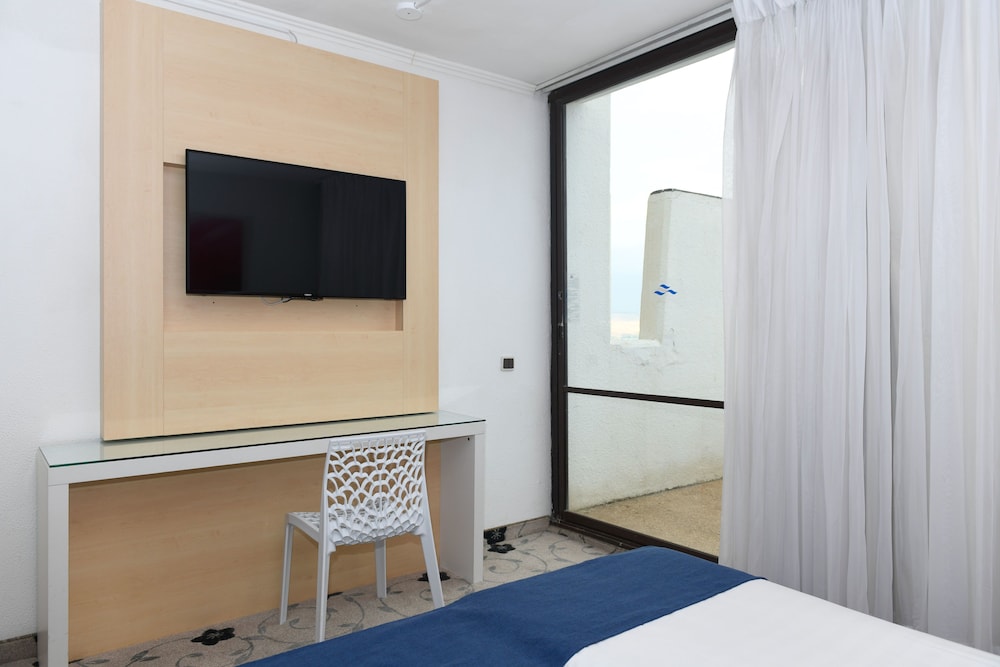 Two Bedroom Standard Suite photo 2