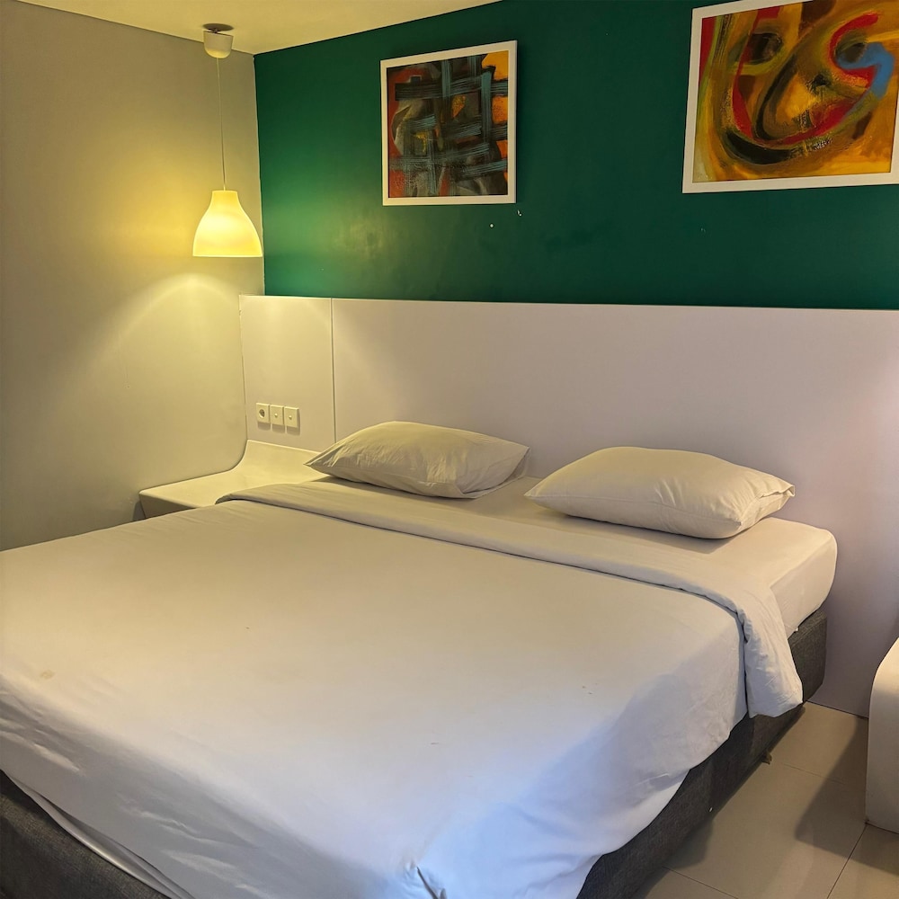 Suite, 1 King Bed, Bathtub photo 2
