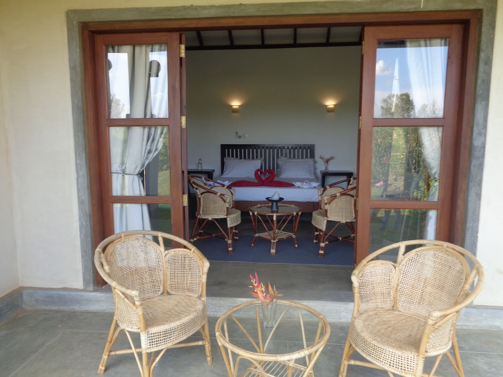 Standard Double or Twin Room, 1 King Bed, Smoking, Resort View photo 1