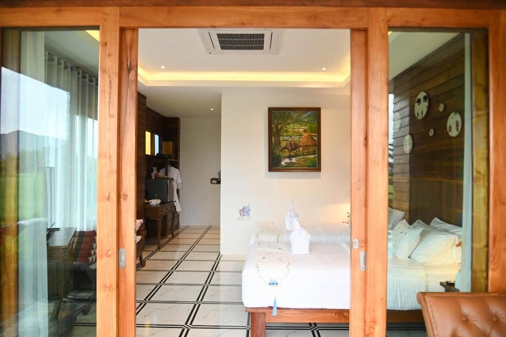 Standard Room, Pool View photo 2