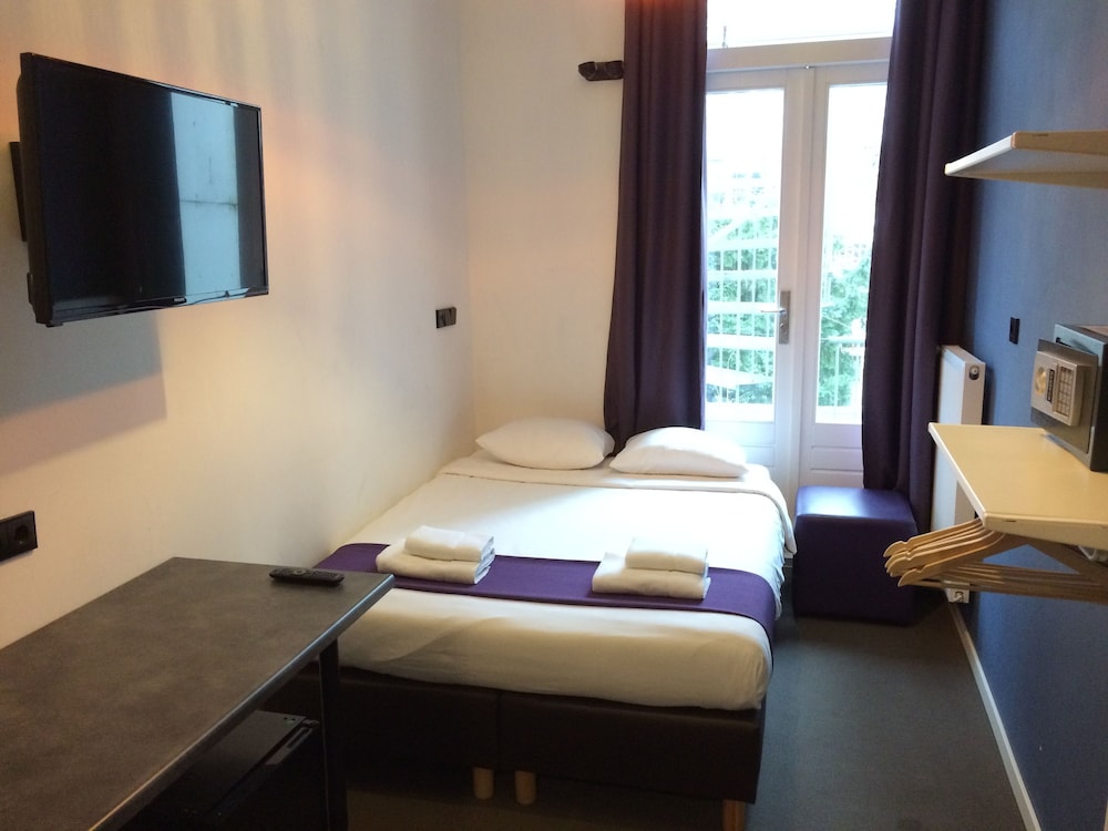 Double Room, Shared Bathroom