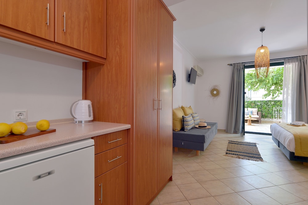 Junior Suite, Hot Tub (Classic) photo 2
