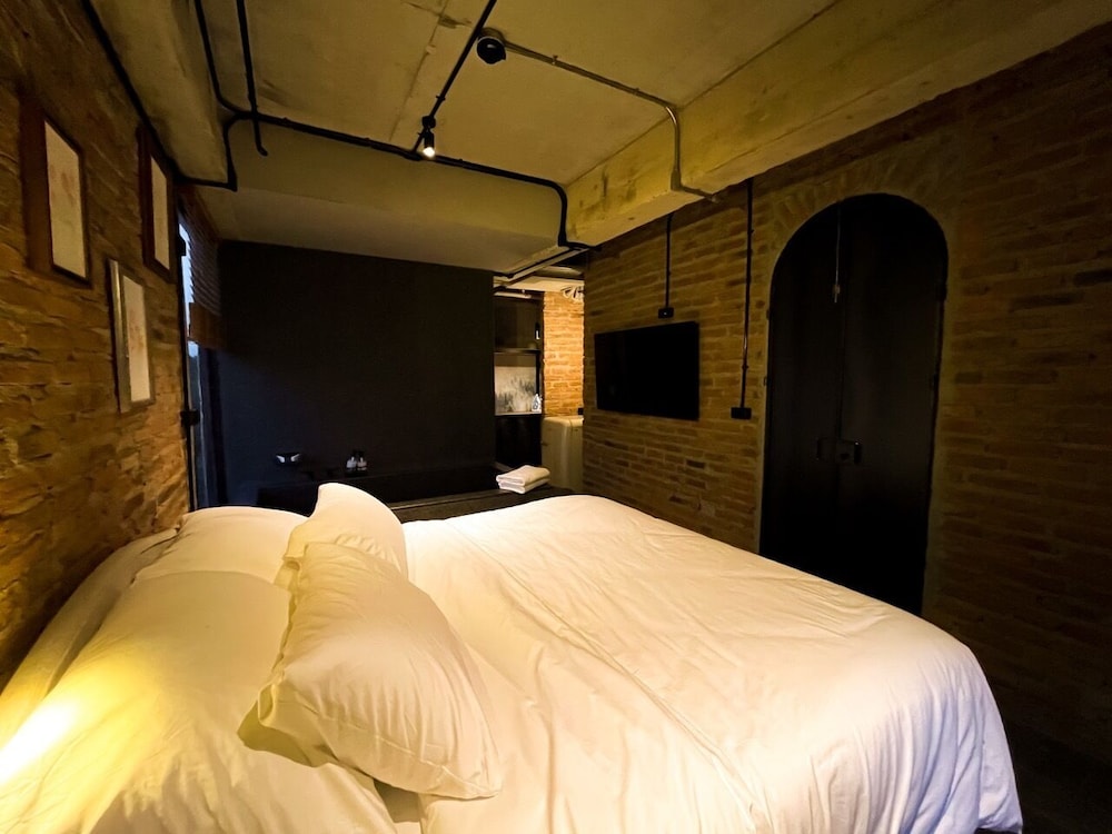 Suite, 1 Bedroom photo 2