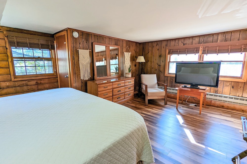 House (4 Bedrooms)