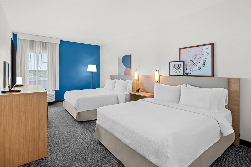 Room, 2 Queen Beds, Accessible (Mobility & Hearing, Roll-in Shower) - Photo 4