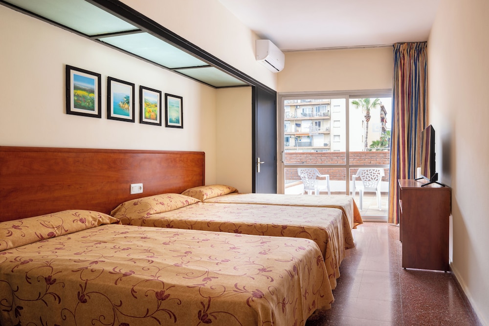 Triple Room, Balcony, Pool View (2 adults + 1 child)