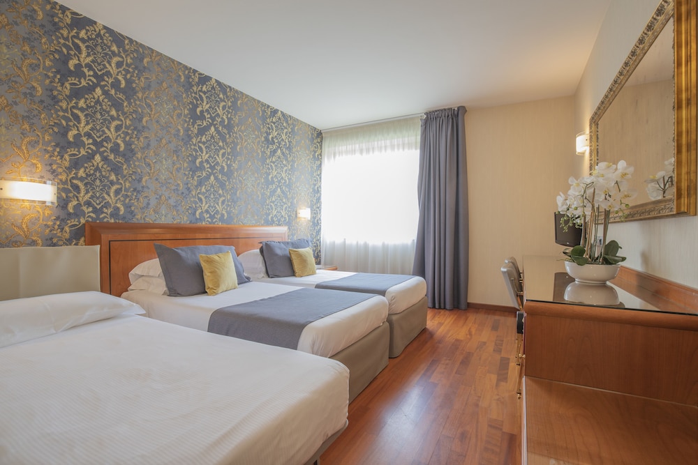 Superior Triple Room - Photo 2