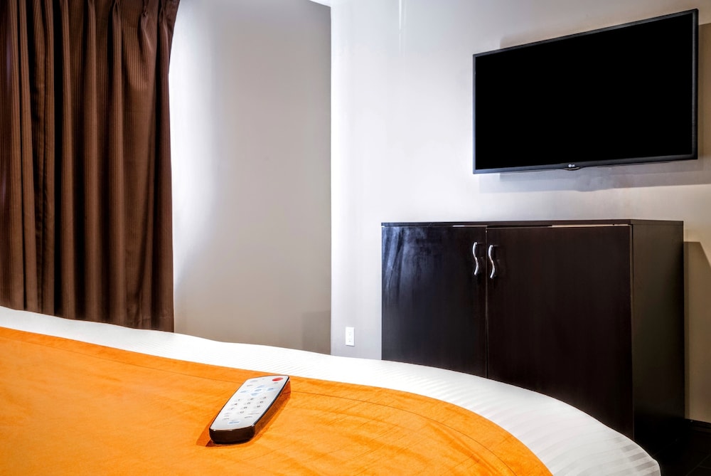 Deluxe King Room - Photo 3