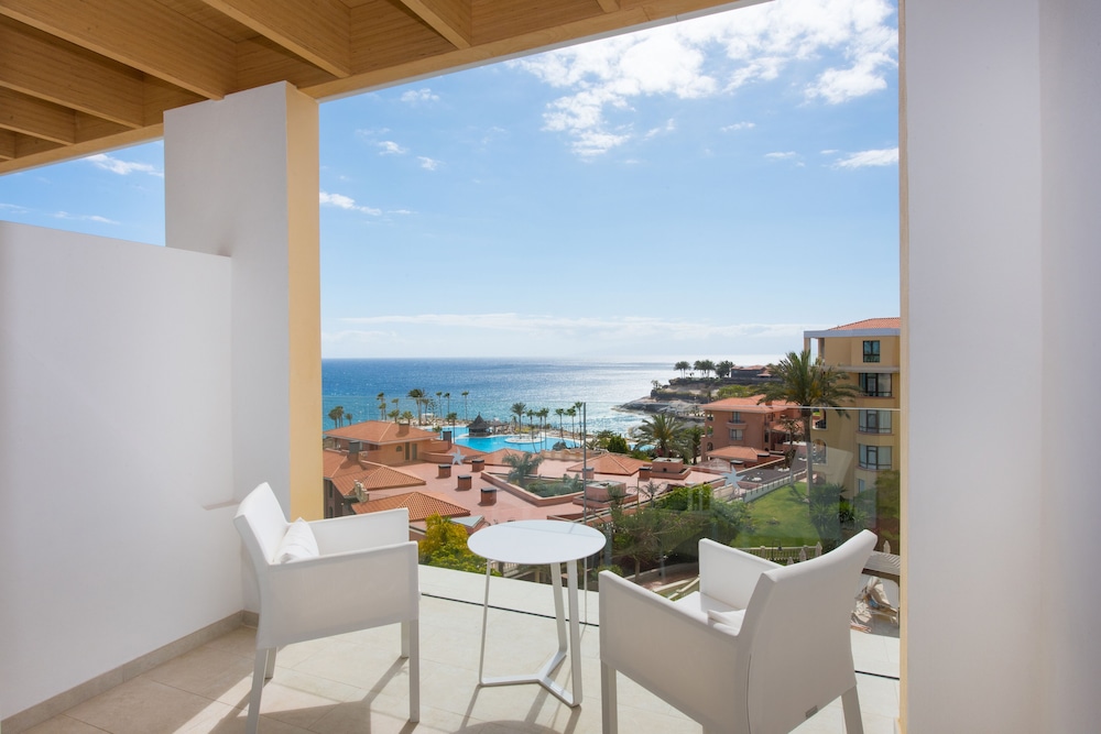 Suite Duplex, lateral sea view thumbnail 6