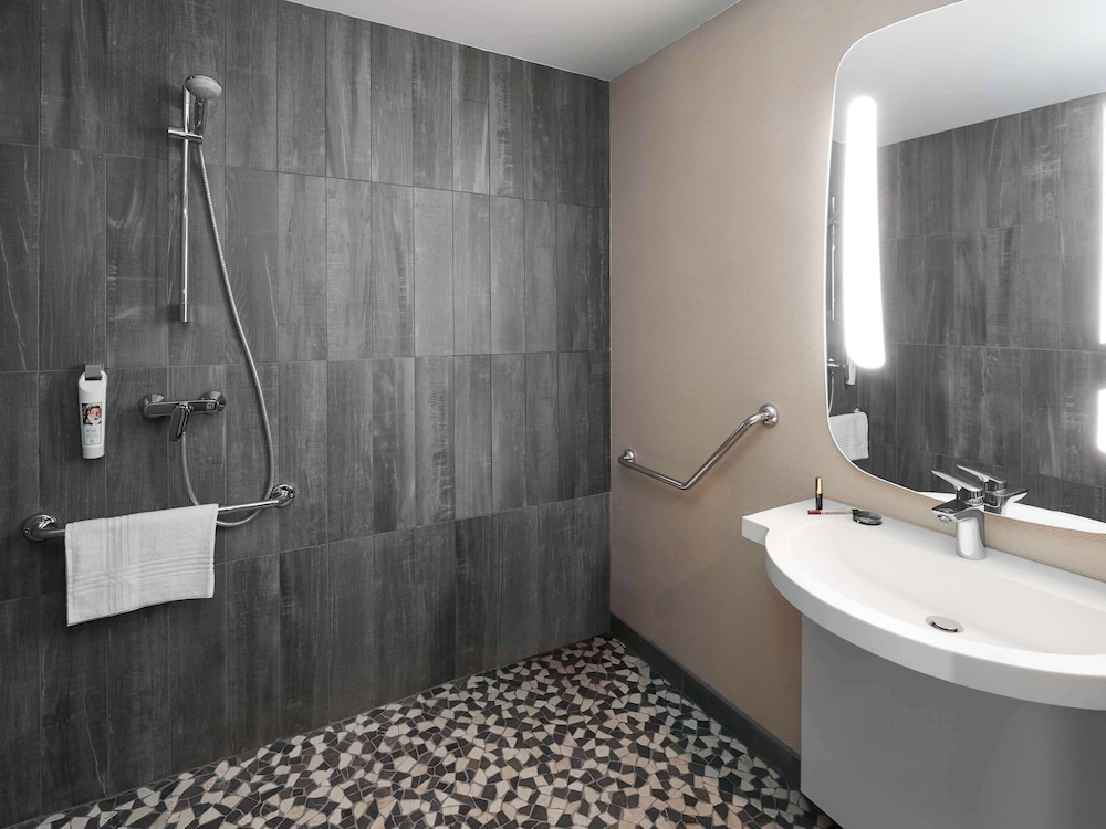 Superior Room, 1 Double Bed with Sofa bed - Photo 8