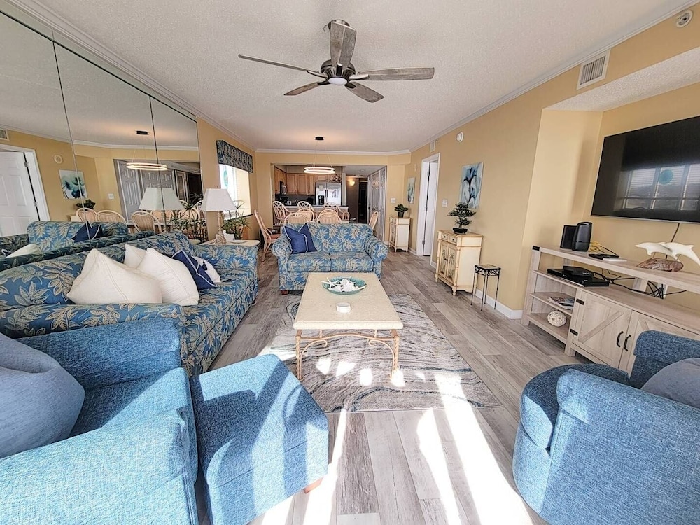 Condo, 4 Bedrooms