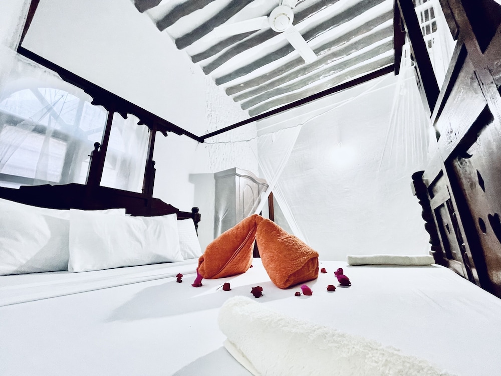 Standard Double or Twin Room photo 1
